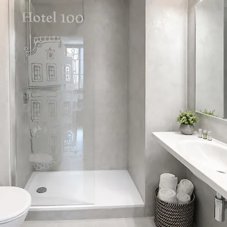 100 Otel Pardubice