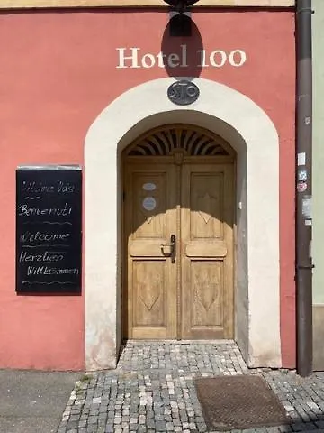 Szálloda 100 Pardubice